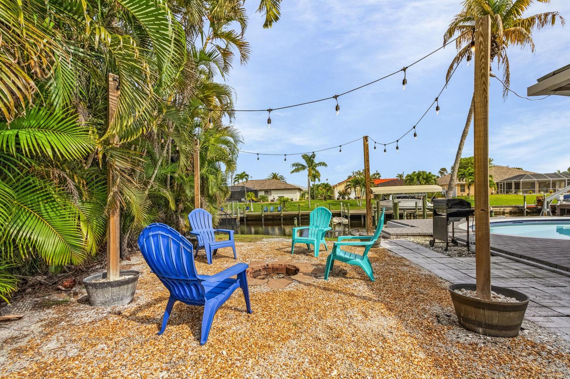 Canal-Front Oasis With Dock And Kayaks In Cape Coral! Eksteriør billede